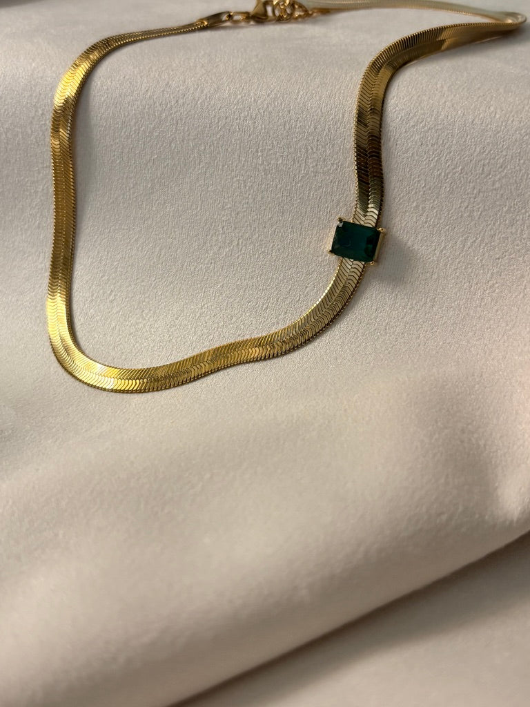 Nyra Emerald Snake Chain Necklace