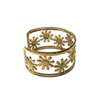 18kt Goldplated cuff made with 316L grade stainless steel with daisies. 