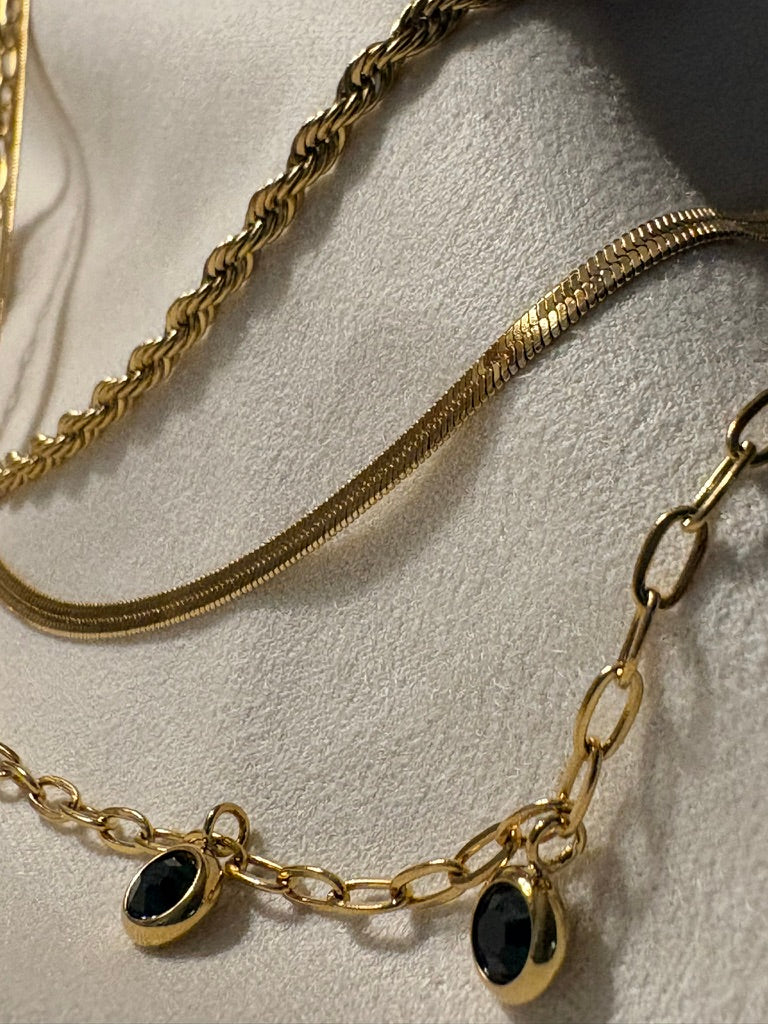Evara Layered Necklace
