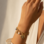 18kt Gold charm bracelet 
