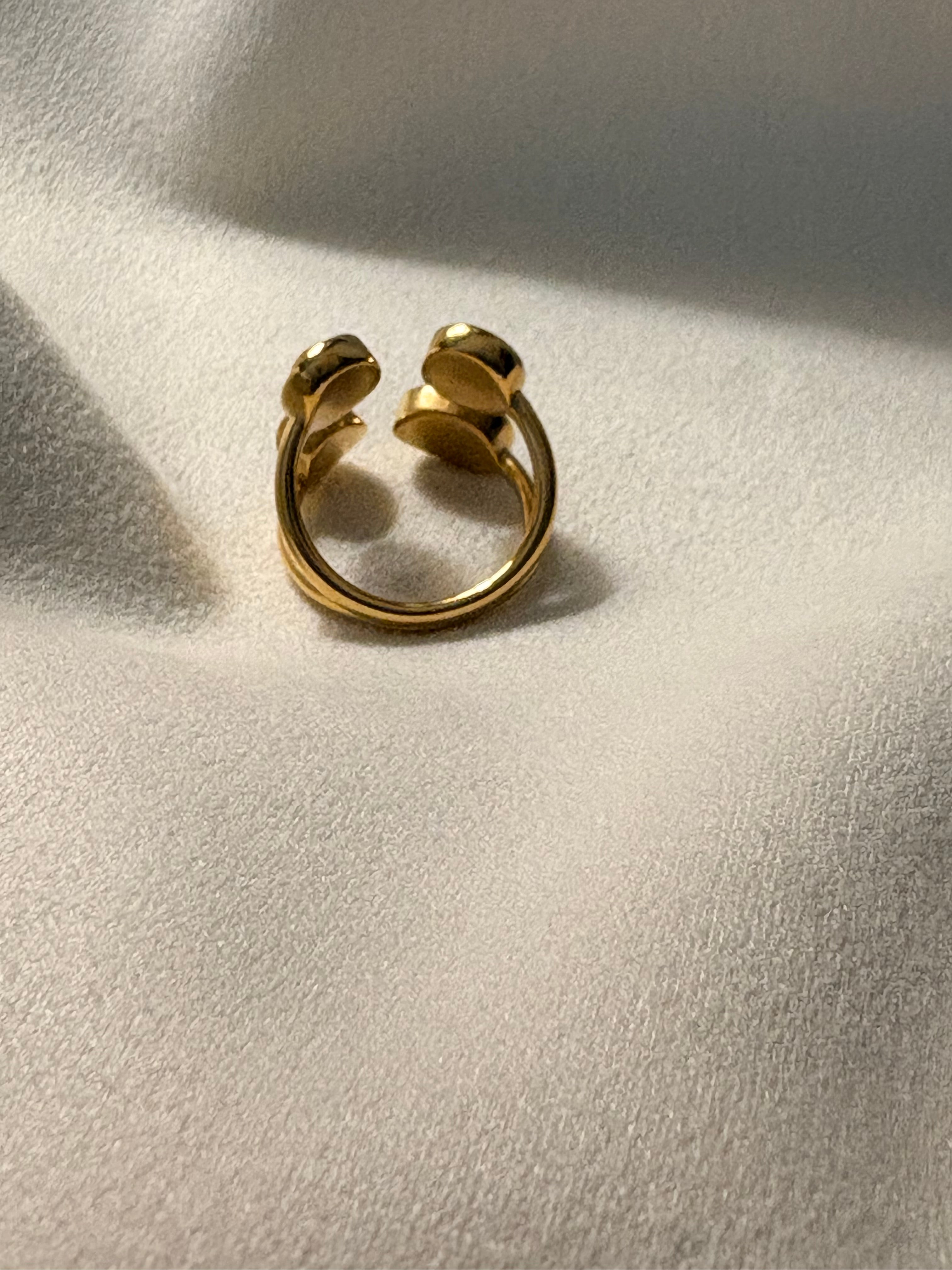 Noor Cluster Stone Adjustable Ring