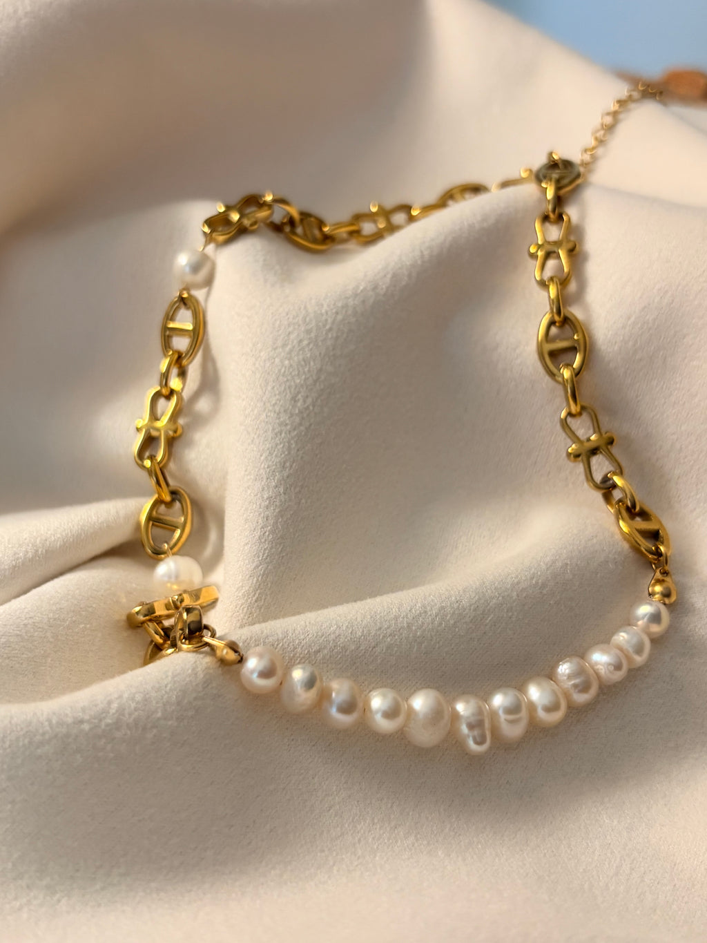 Elara Pearl Link Necklace