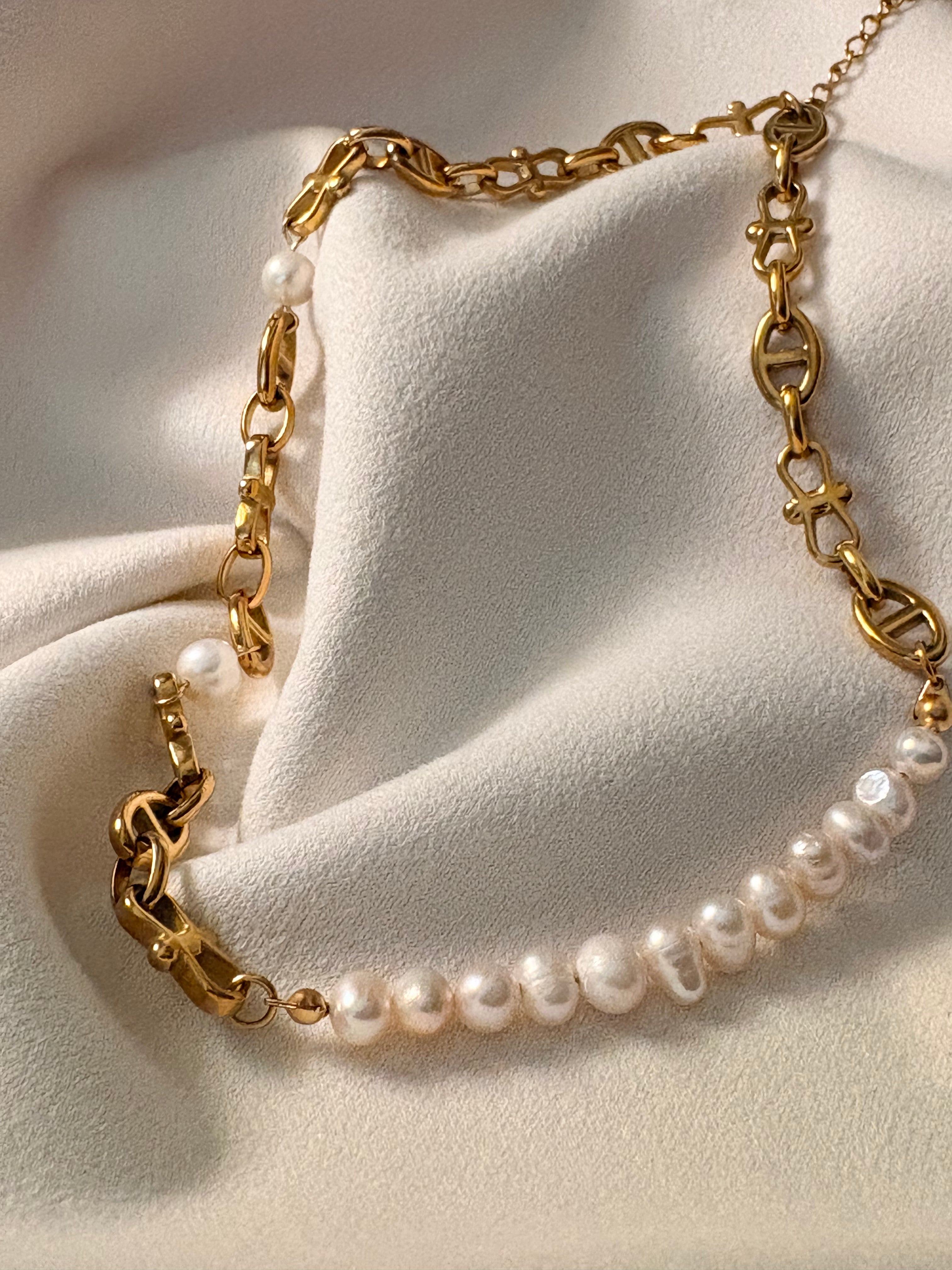 Elara Pearl Link Necklace