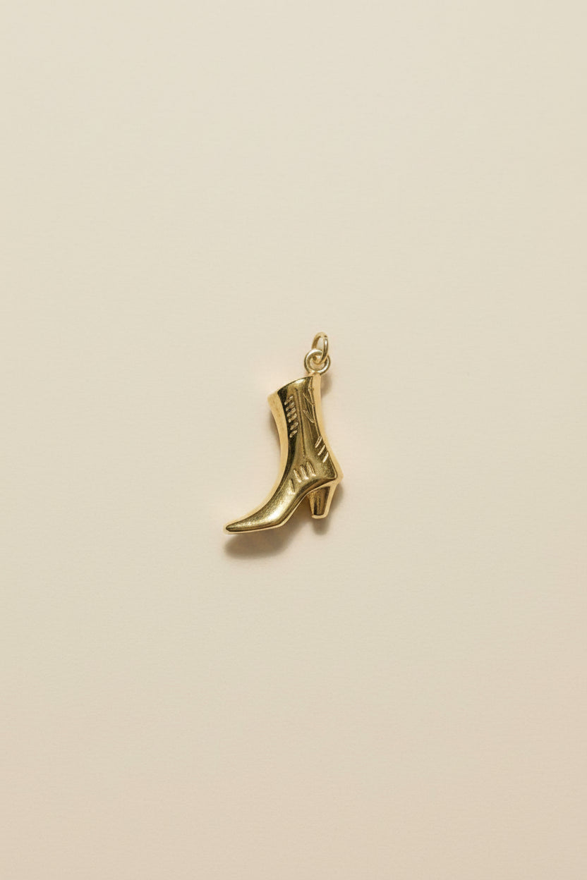 Boot Charm crafted in 18kt gold plated on 316L grade titanium steel. 