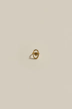 Seashell statement ring in 18KT PVD gold plated stainless steel with an adjustable anti tarnish design.