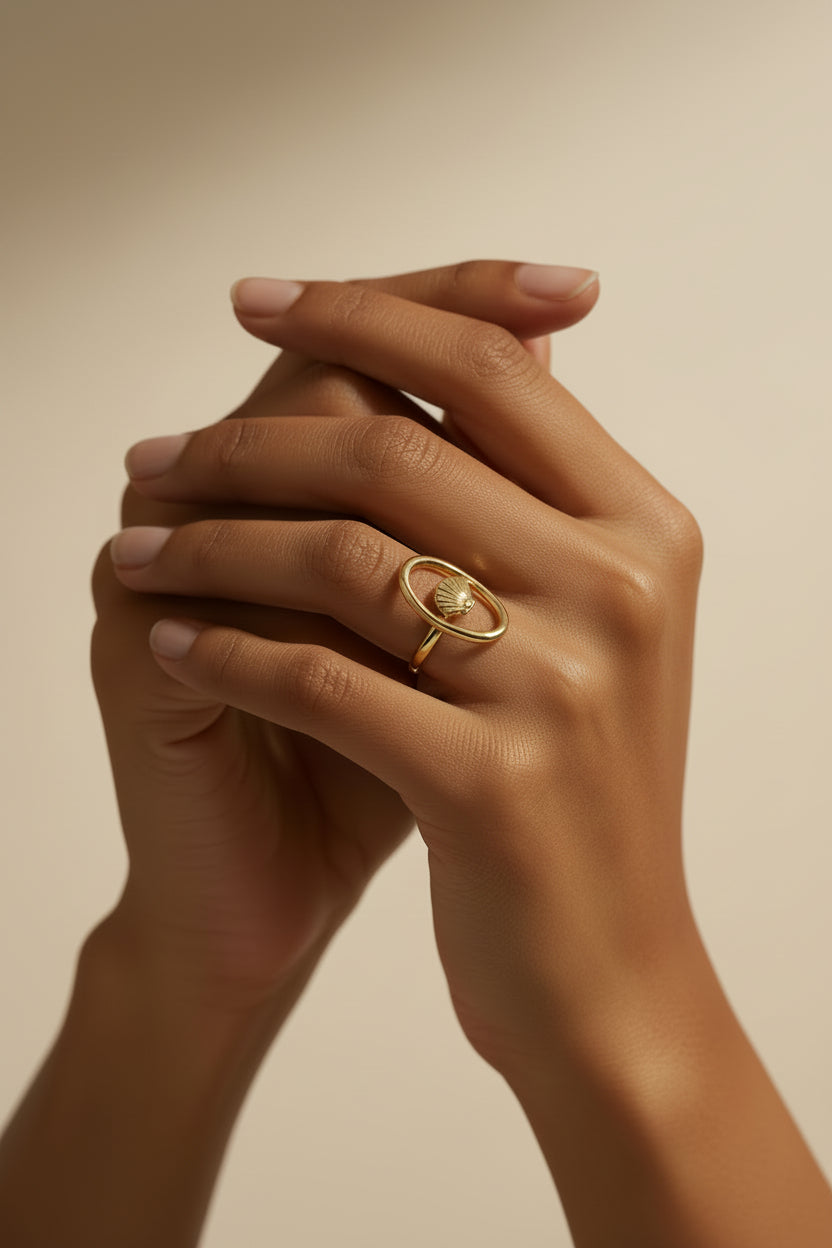 NIYANSA Seashell Statement Ring