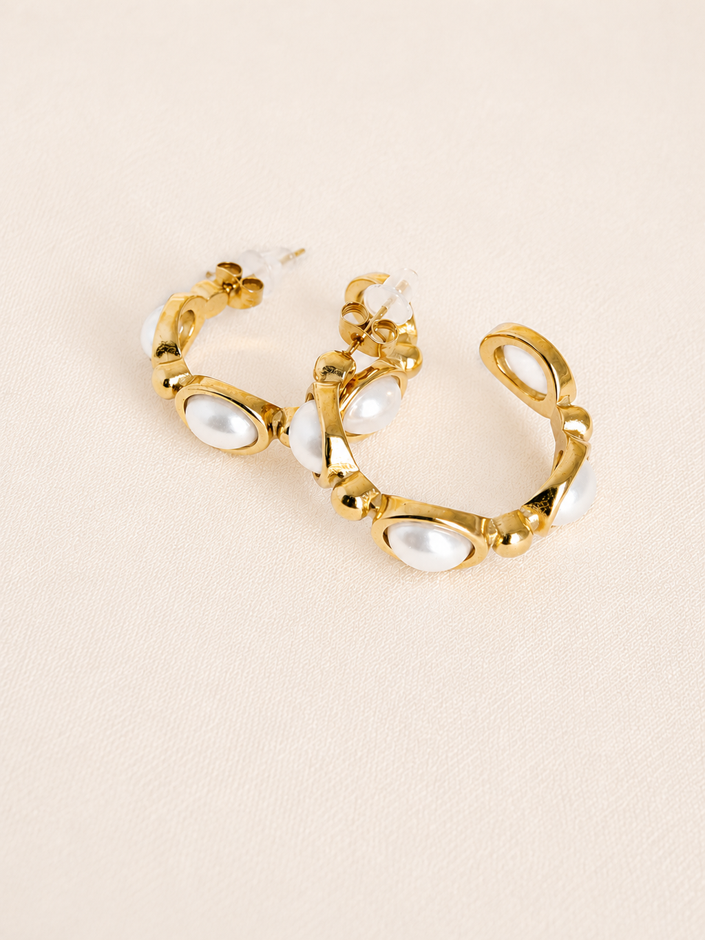 NIYANSA Pearl Hoop Earrings