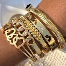 Smooth Curve Bracelet